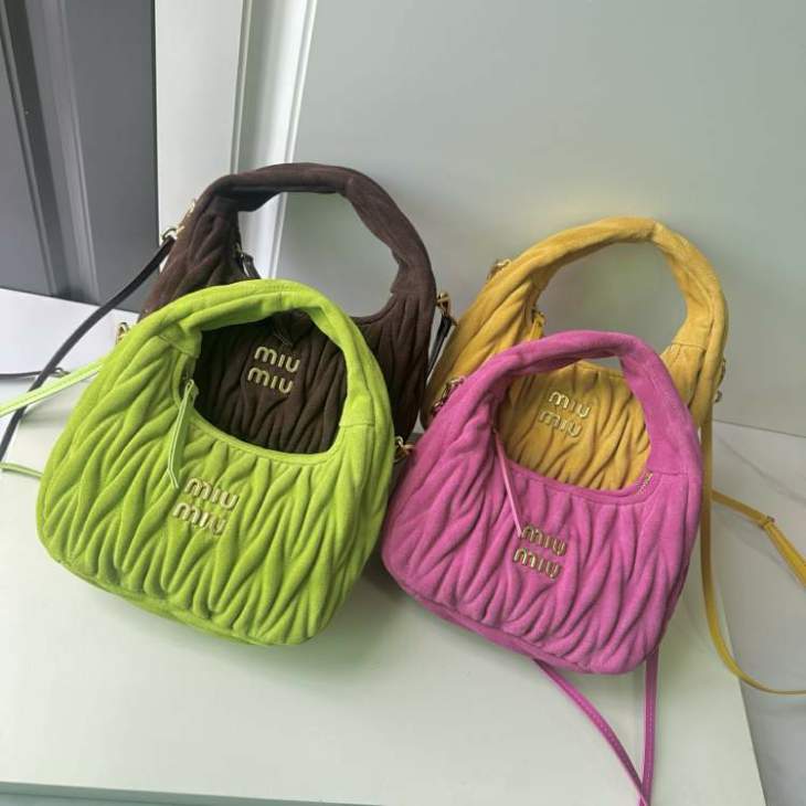 Picture of Miu Miu Handbags _SKUfw221785925fw